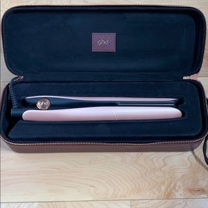 ghd Platinum flat iron- gift set